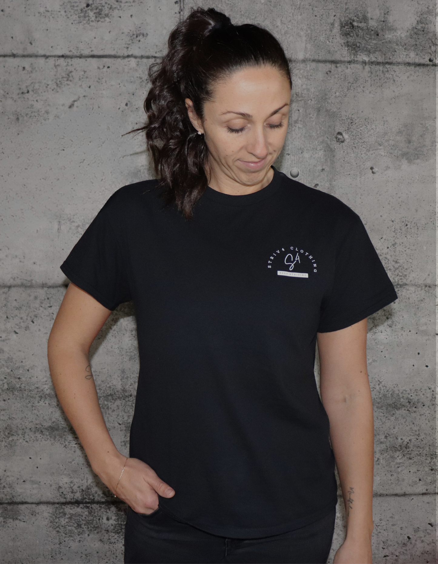 KEEP STRIVING Tee | Black